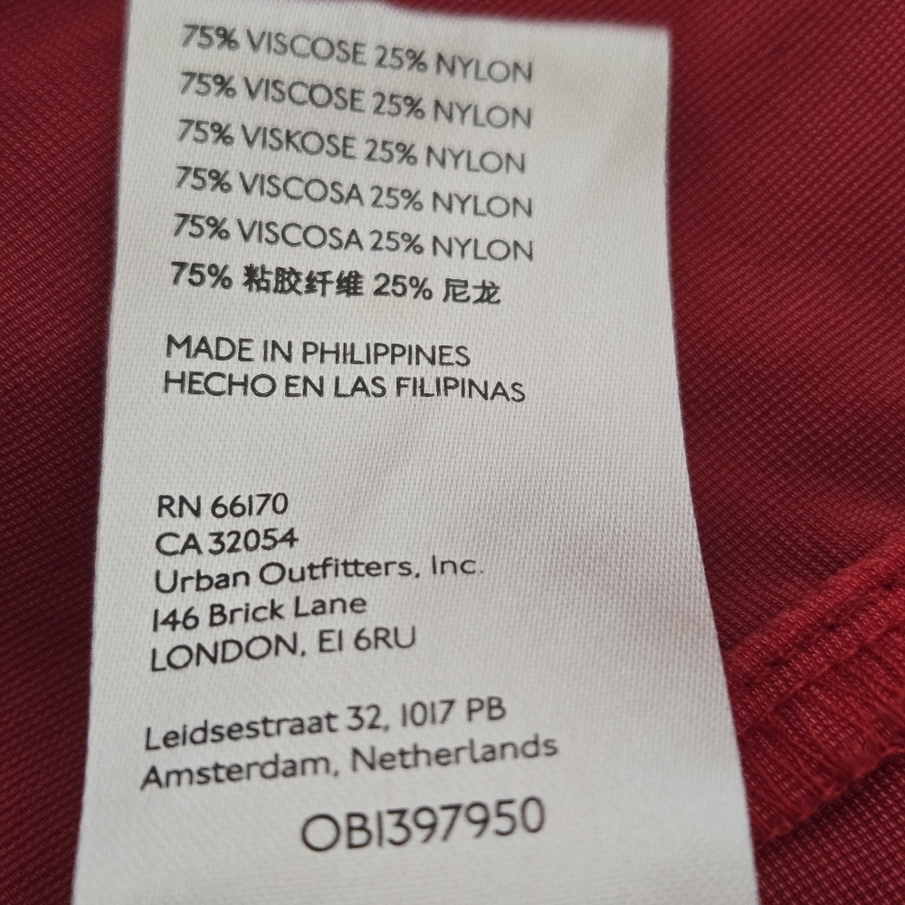 Anthropologie Pilcro Puff-Sleeved Velvet Buttondown Red‎ / Rouge  Size Medium MP - Picture 14 of 16
